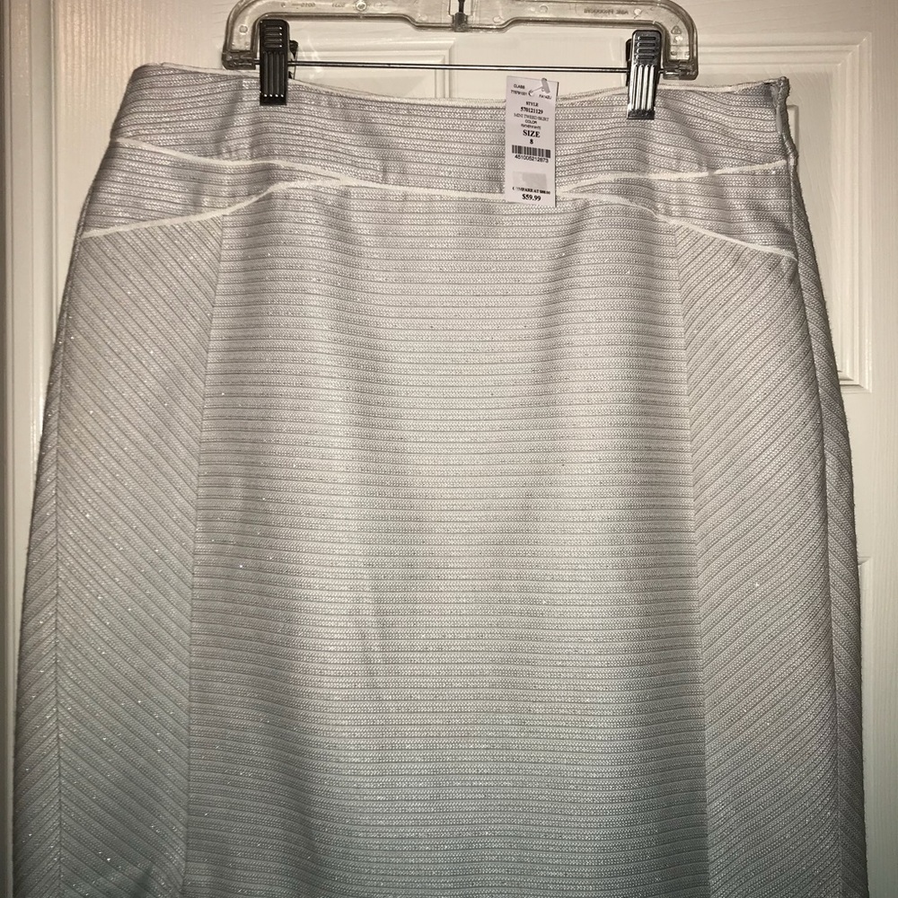 White/silver skirt